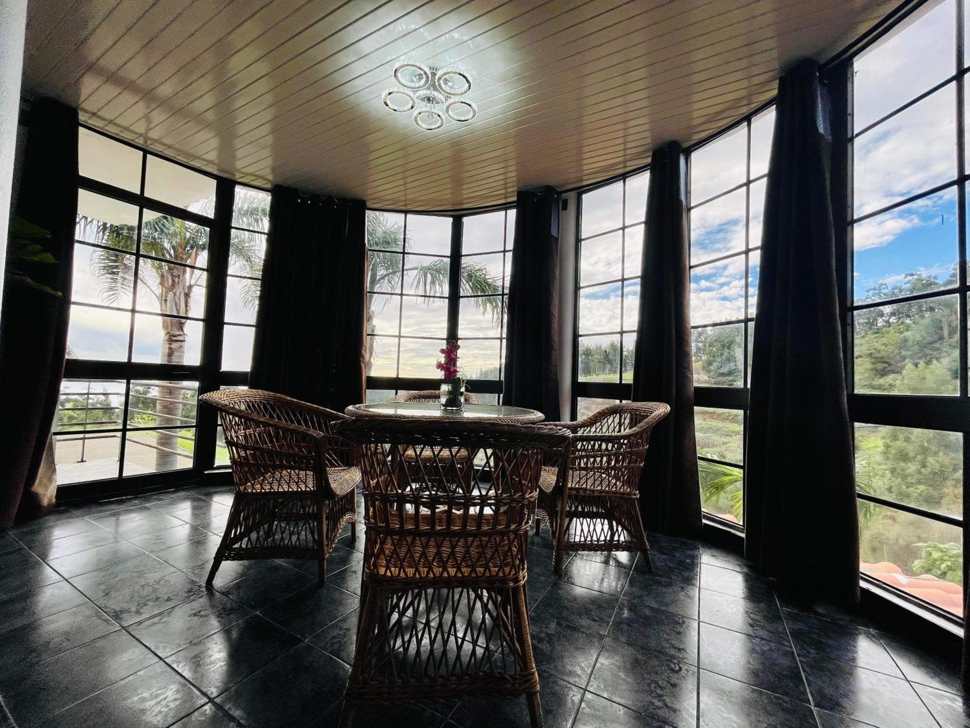 Hollywood Villa Campanário Exteriér fotografie